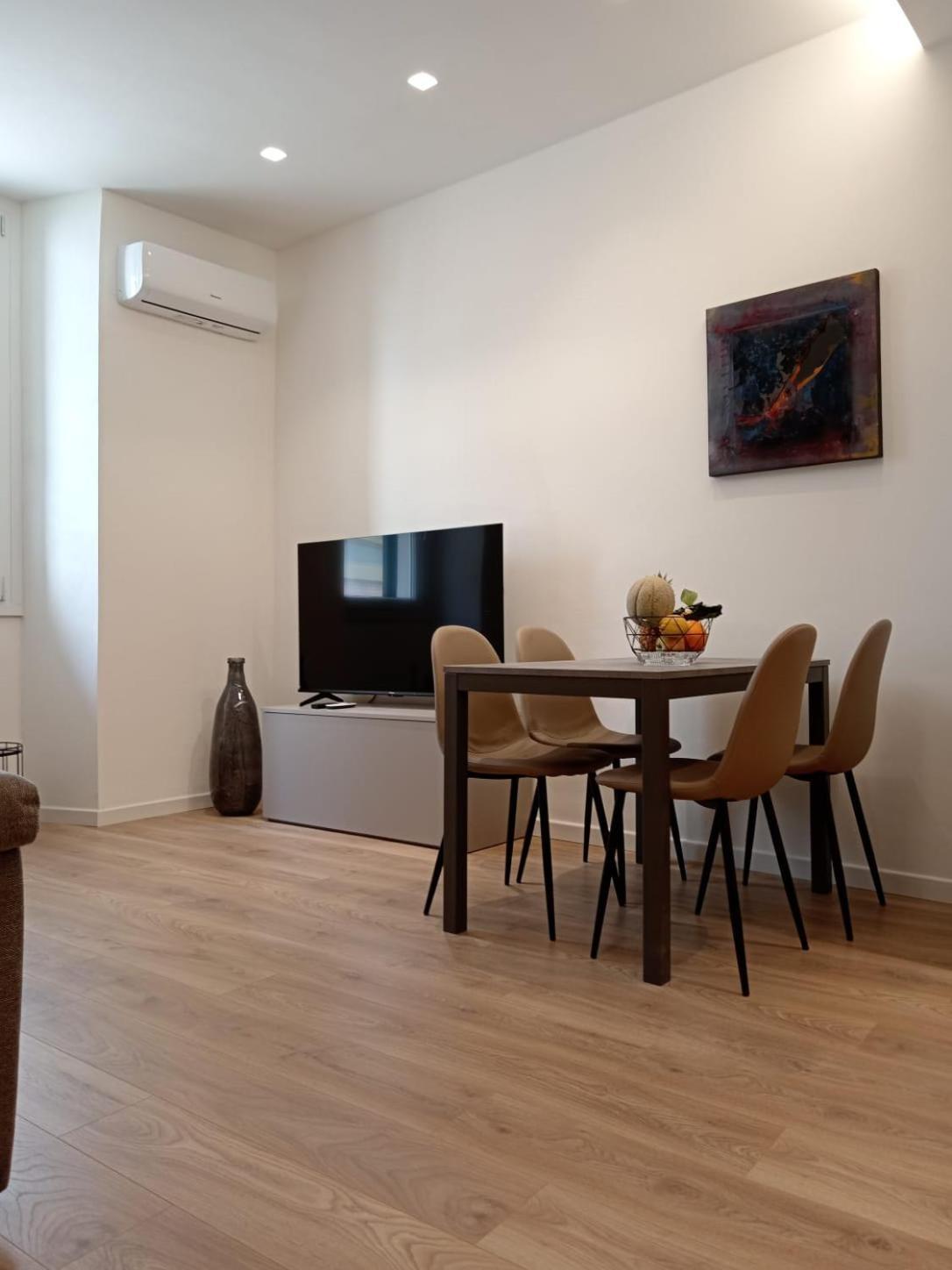 לה ספציה Indipendence Home מראה חיצוני תמונה