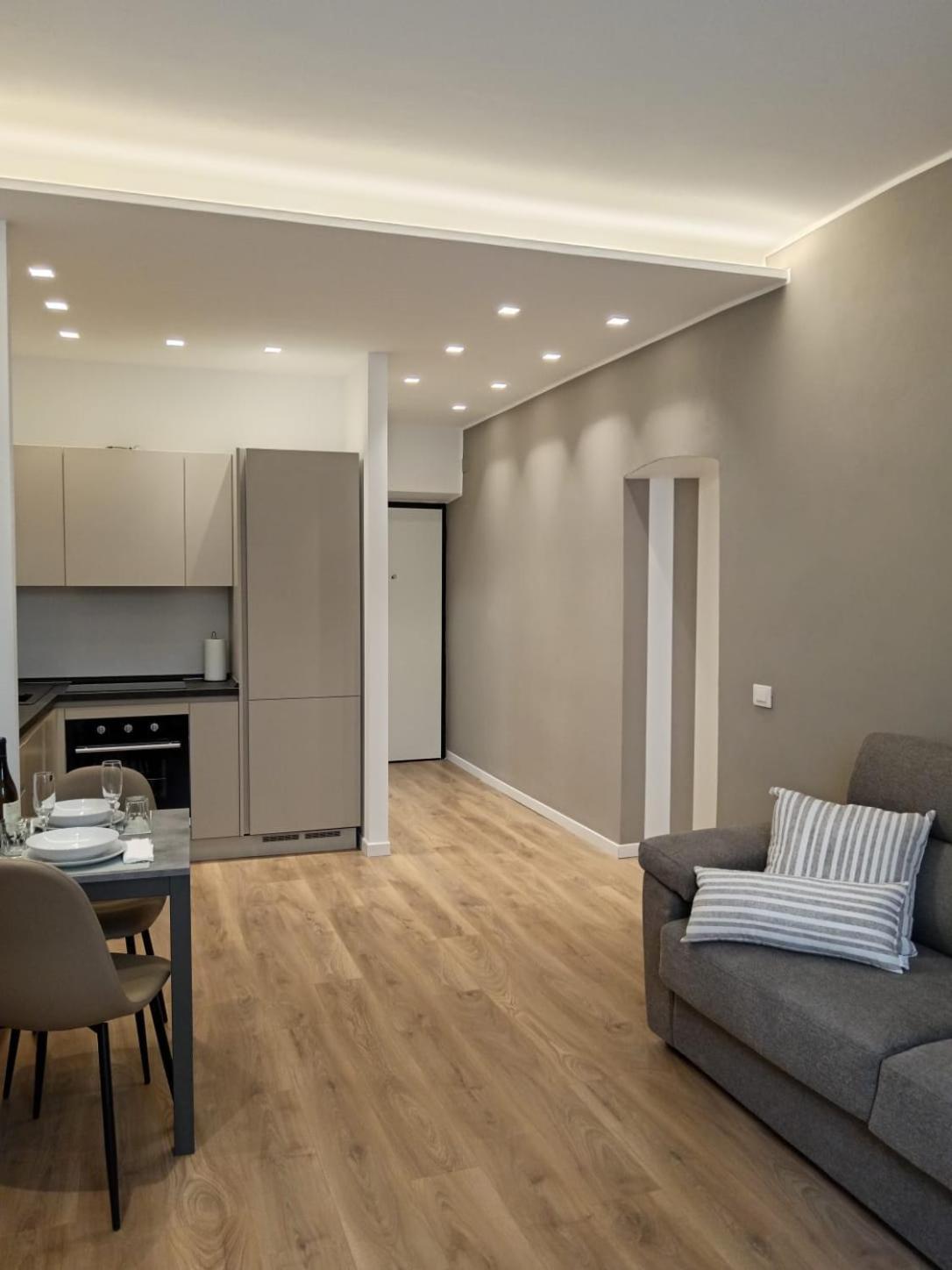 לה ספציה Indipendence Home מראה חיצוני תמונה
